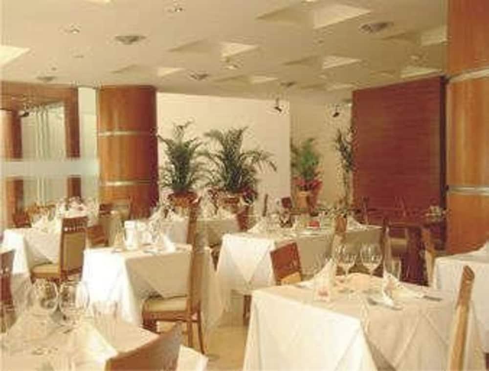Howard Johnson Villa Maria Hotel Y Casino Restaurant billede